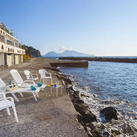 Villa Waterfront *