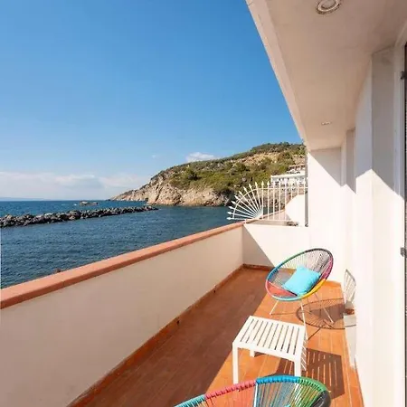 Villa Waterfront